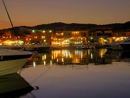 Porto Ottiolu di notte 2